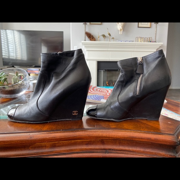 Auth Chanel black lambskin leather wedge booties - Picture 2 of 6